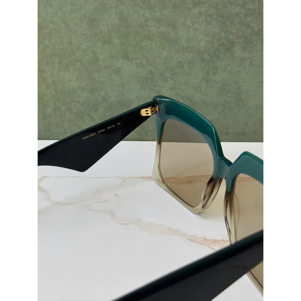 Etro model 0g55